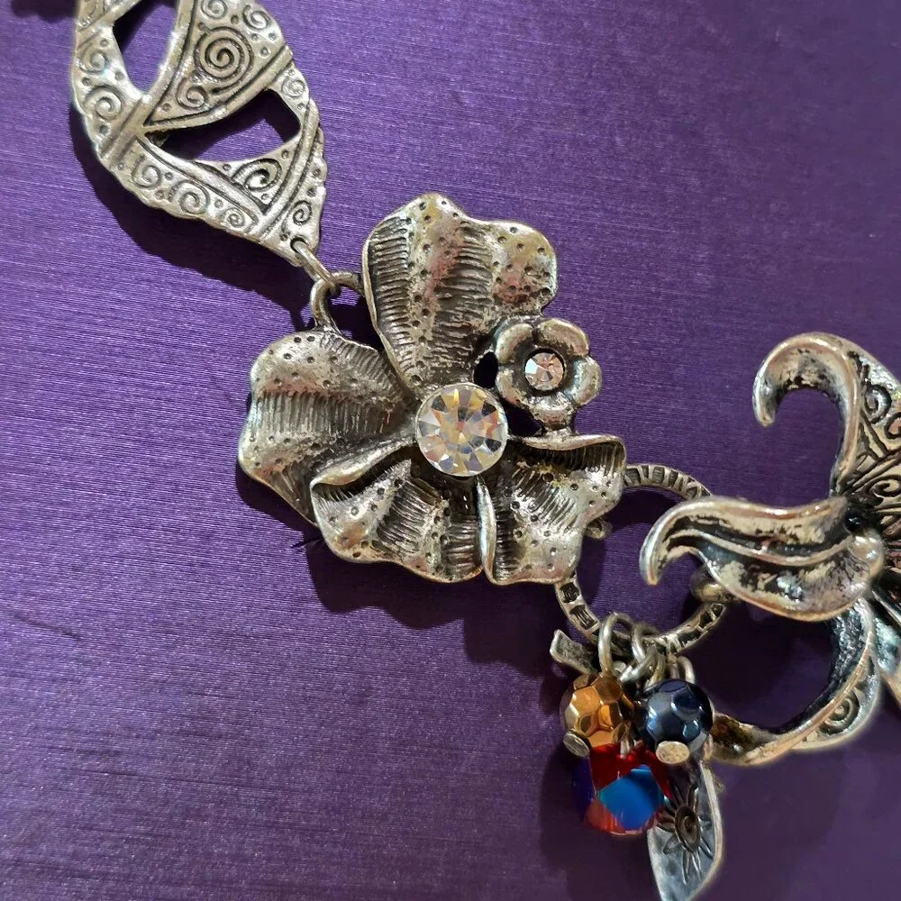 Vintage Contemporary Floral Lily Pansy Bib Charm Silver Black Statement Necklace